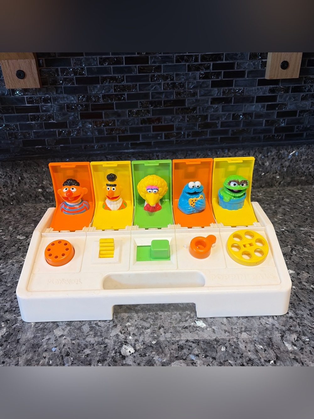 SESAME STREET Vintage Playskool Muppet Busy Poppin' Pals 1980 Pop-Up Toy